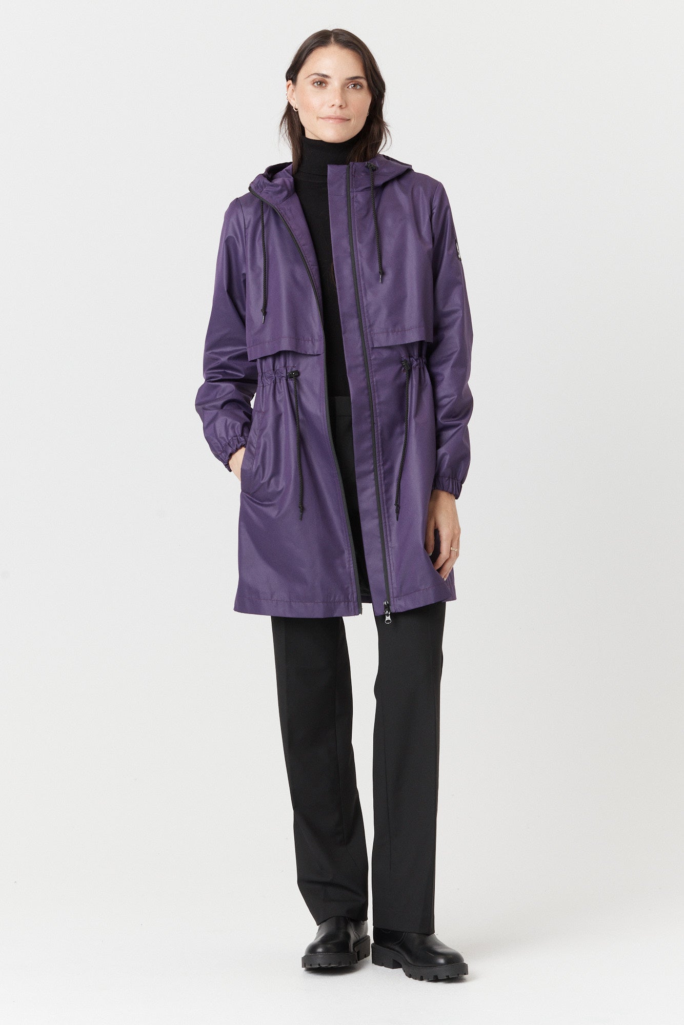 Desloups manteau mi-saison imperméable urbain avec capuchon, ajusté pour femme.